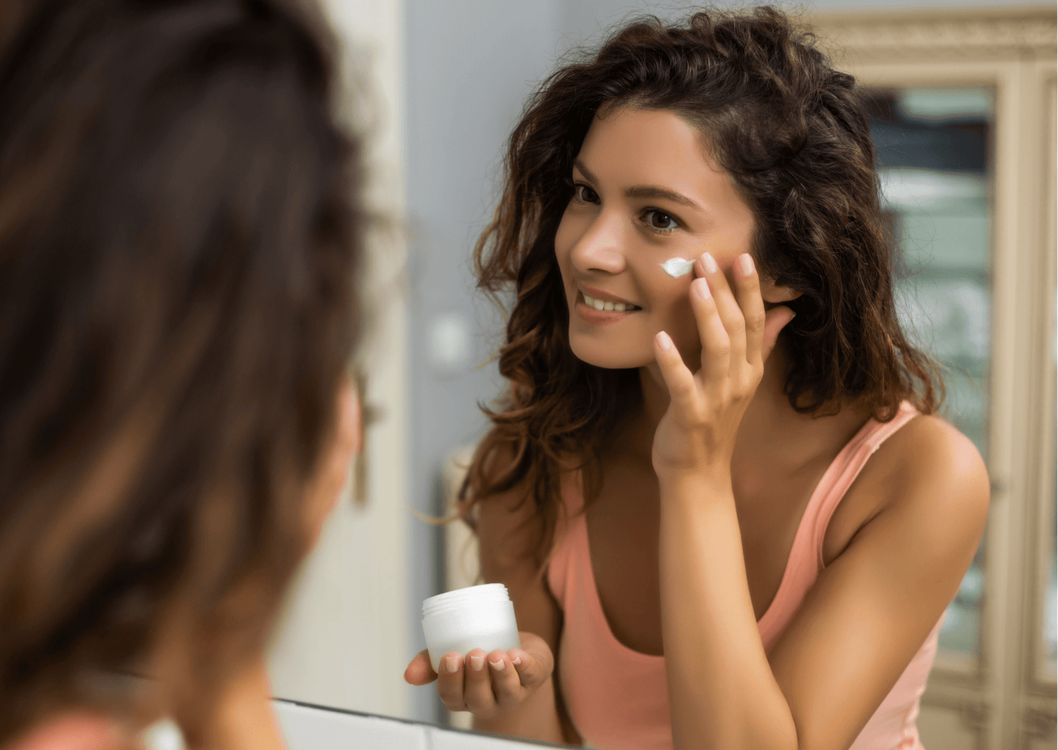 Die perfekte Hautpflege Routine: Wie Du einen strahlenden Teint bekommst - Ellenity