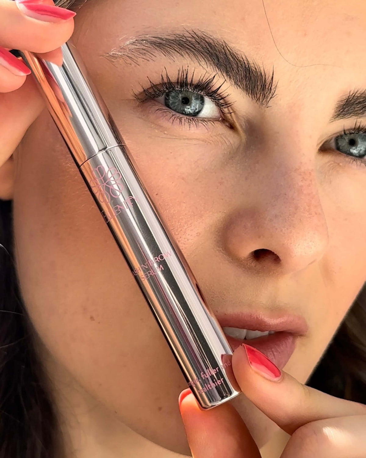 Lash 'n' Brow Booster Serum